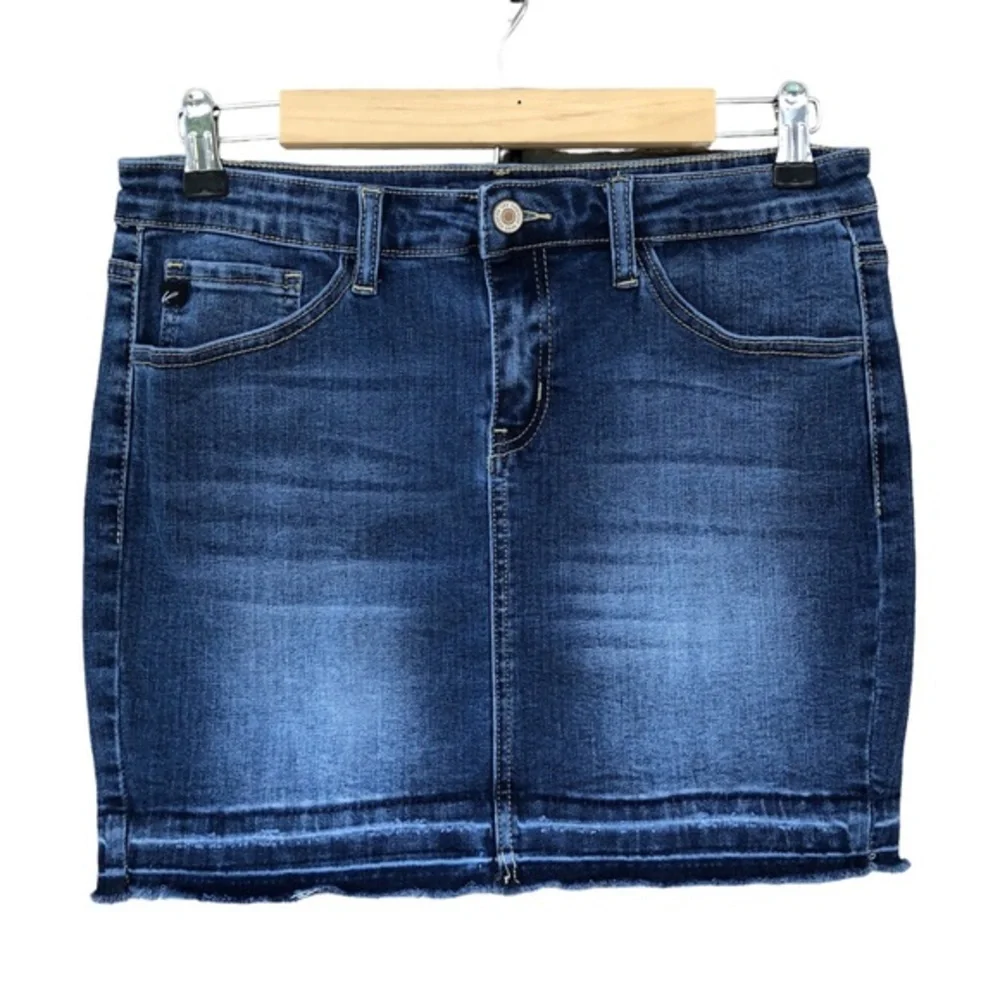 KanCan Stretchy Cotton Distressed Raw Hem Medium Wash Mini Jean Skirt 9/28